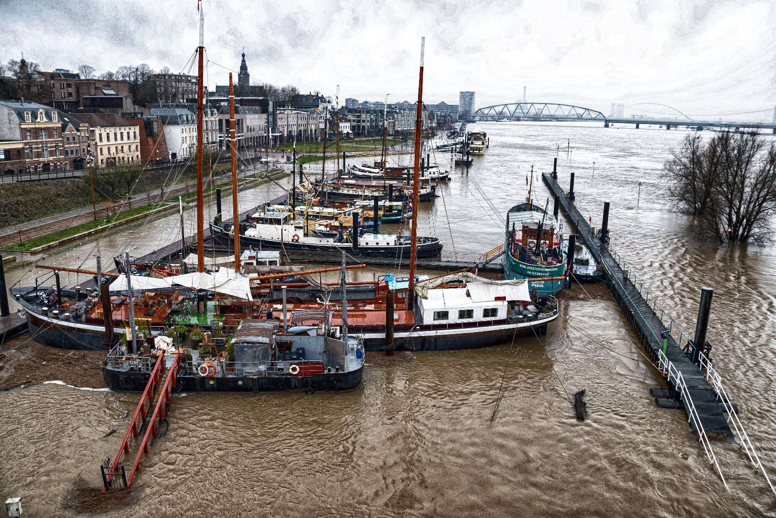 Hoog water Nijmegen 2021