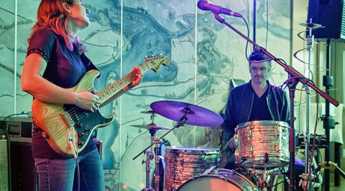 Anna Coogan & Willie B in Millingen aan de Rijn Anna Coogan & Willie B in Millingen aan de Rijn