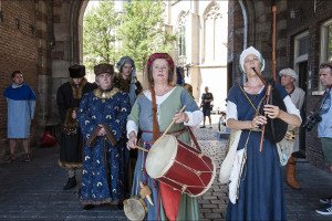 Gebroeders van Lymborch 2019. Op weg naar de opening van het huis.